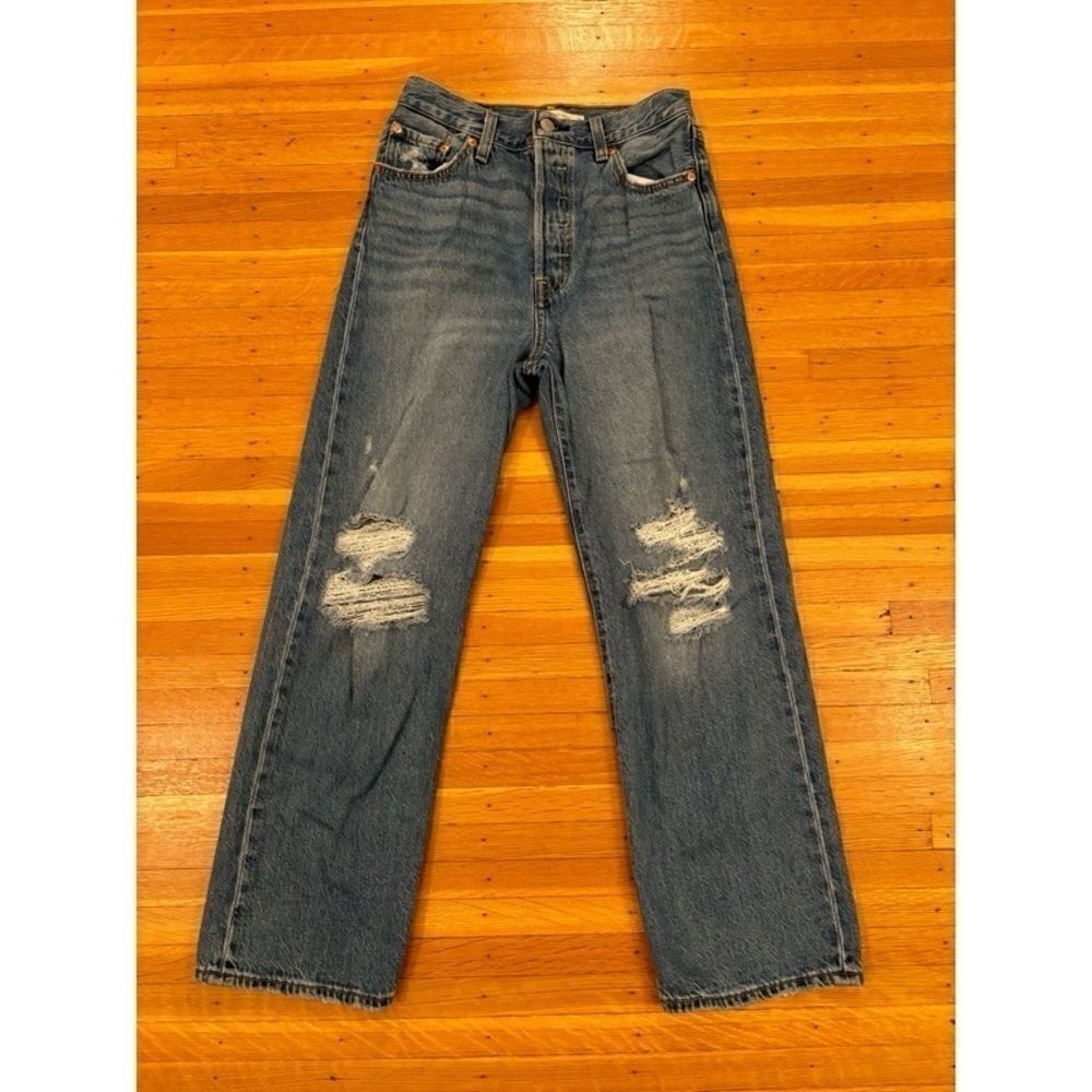 Levi’s Premium Denim Ribcage Straight Ankle Jeans